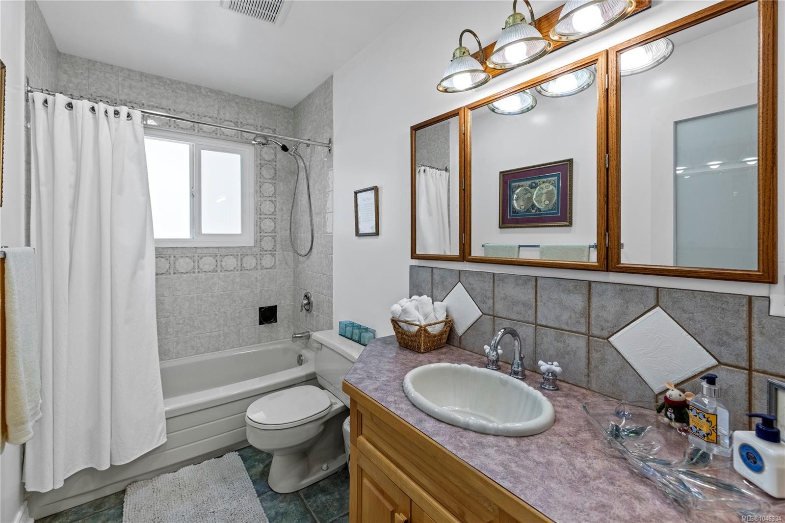 1185 Stuart Pl, Ladysmith, BC