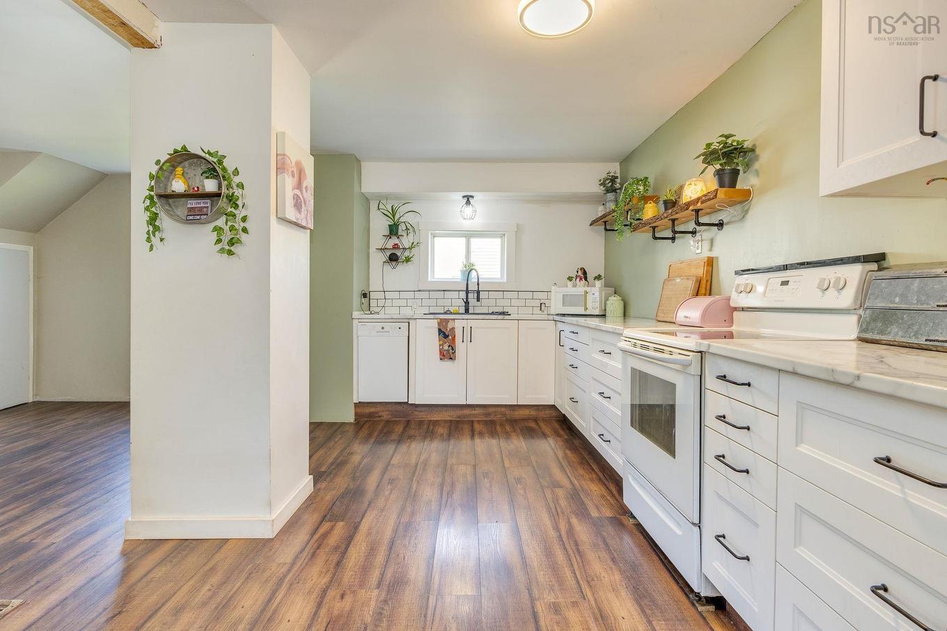 47 Asquith Avenue, Stewiacke, NS - Indoor Photo Showing Kitchen