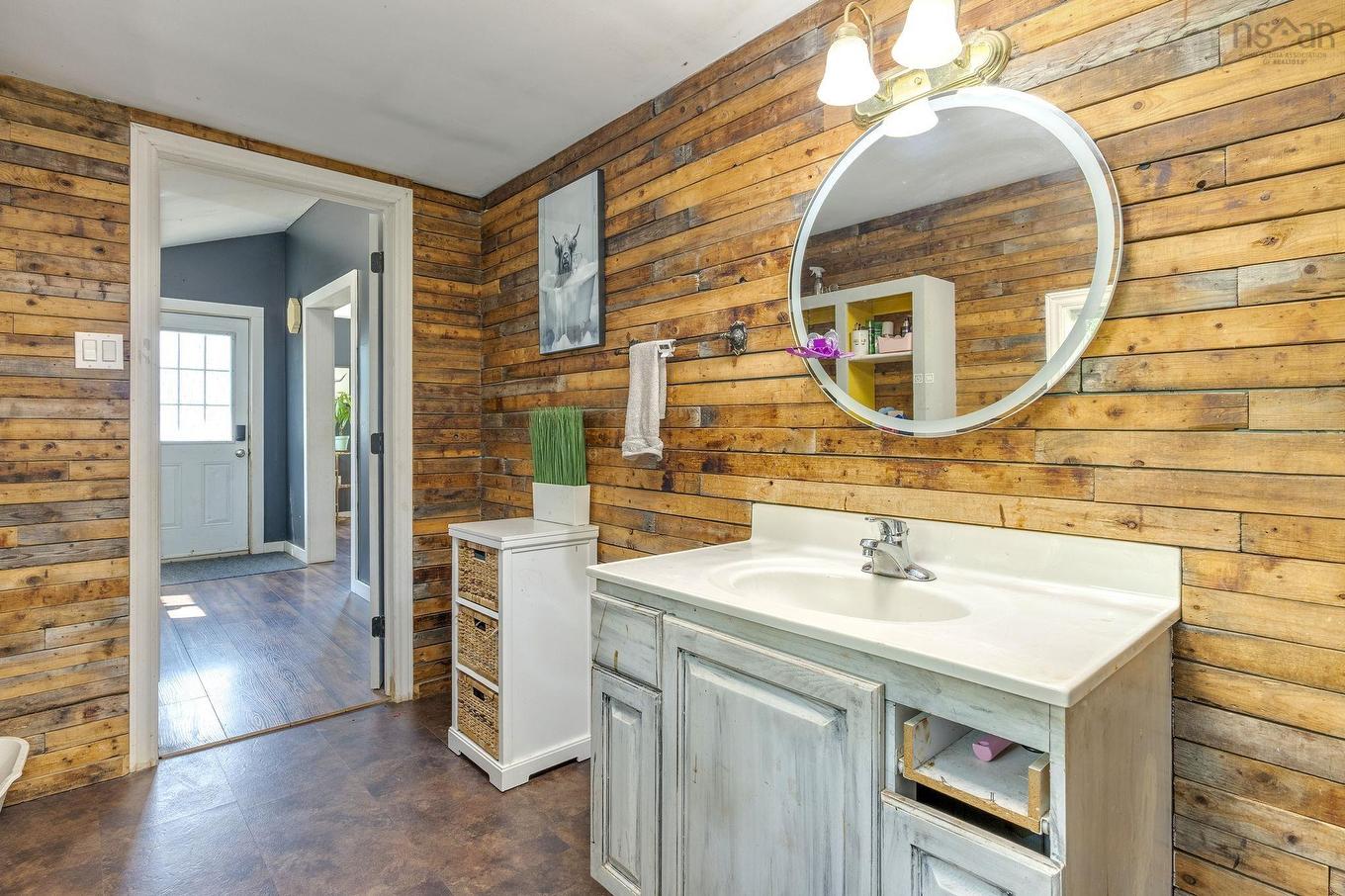 47 Asquith Avenue, Stewiacke, NS - Indoor Photo Showing Bathroom