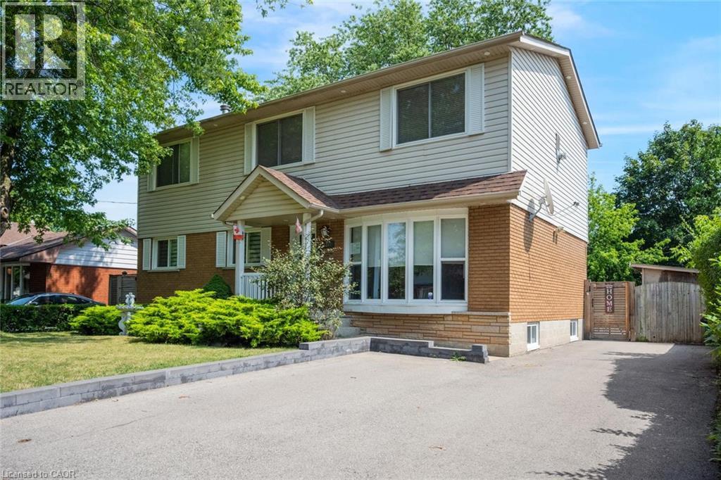 5372 Spruce Avenue, Burlington, ON - Outdoor