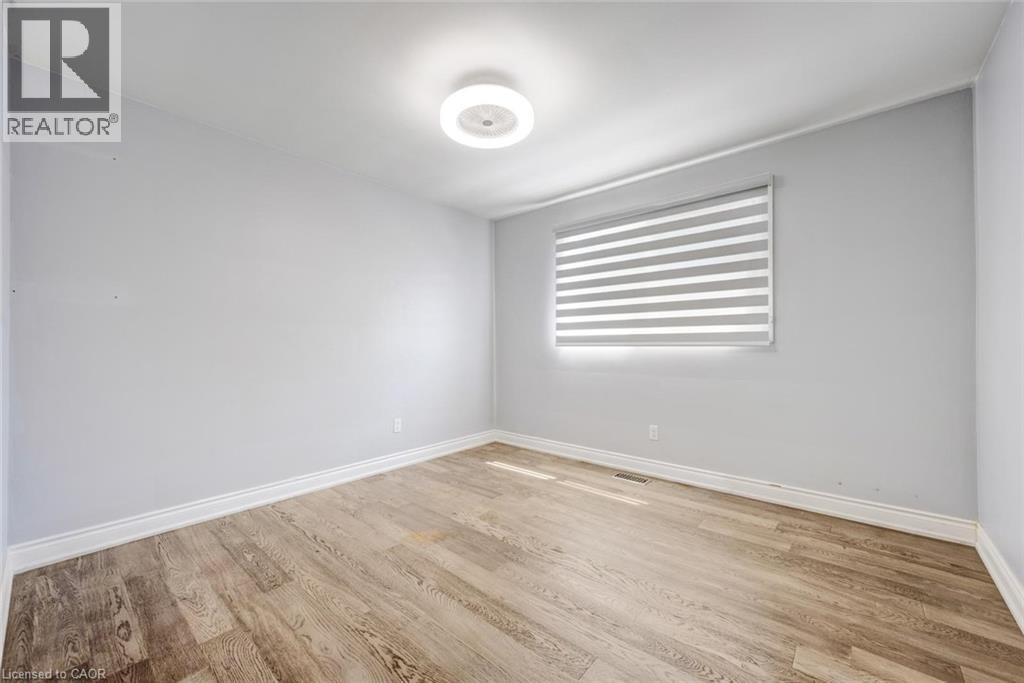 5372 Spruce Avenue, Burlington, ON - Indoor Photo Showing Other Room