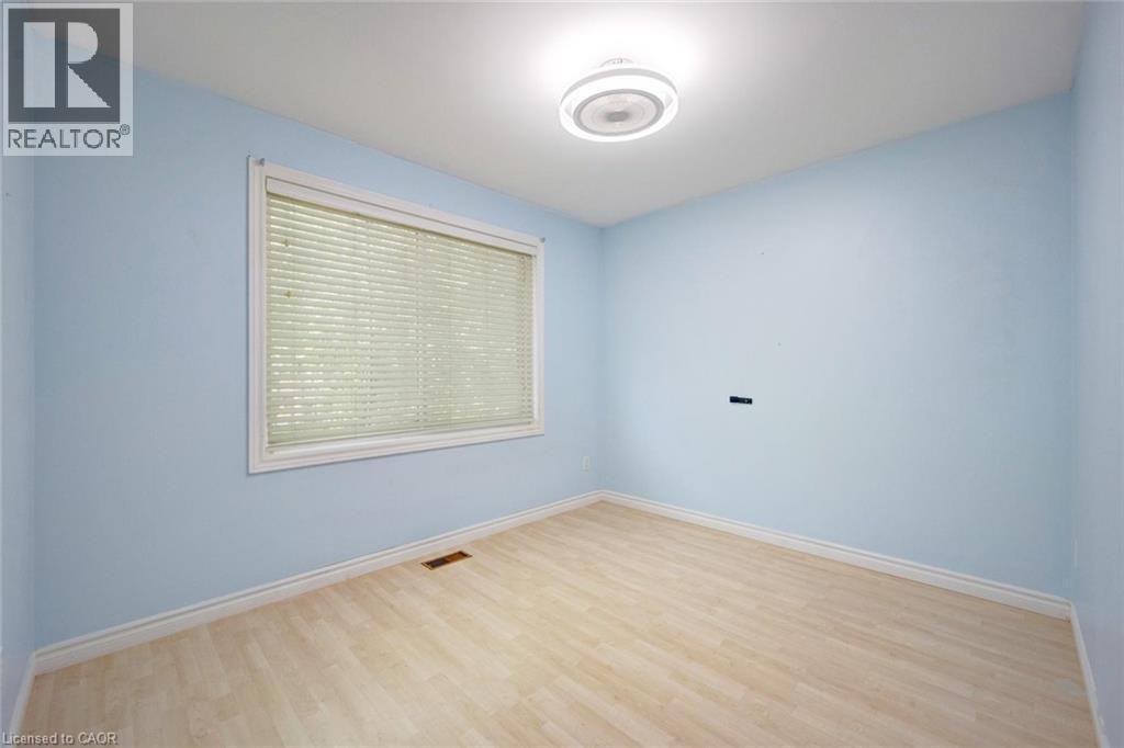 5372 Spruce Avenue, Burlington, ON - Indoor Photo Showing Other Room