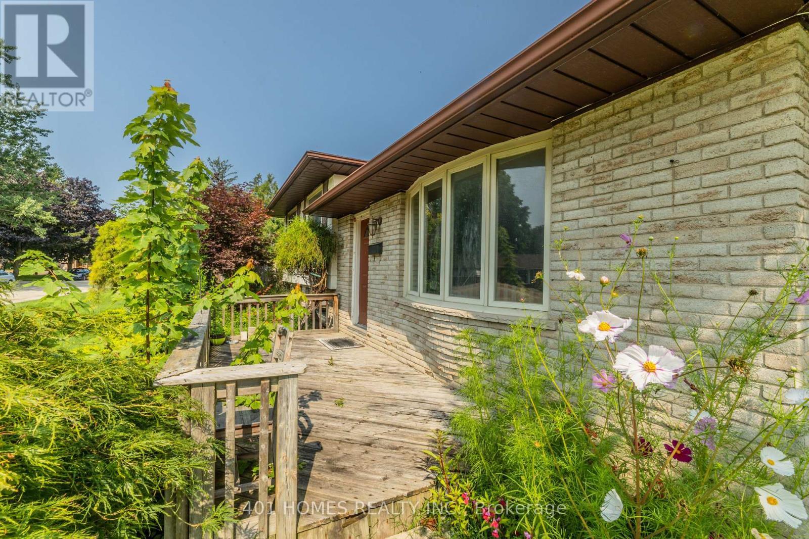 39 Patricia Street, St. Thomas, ON - Outdoor