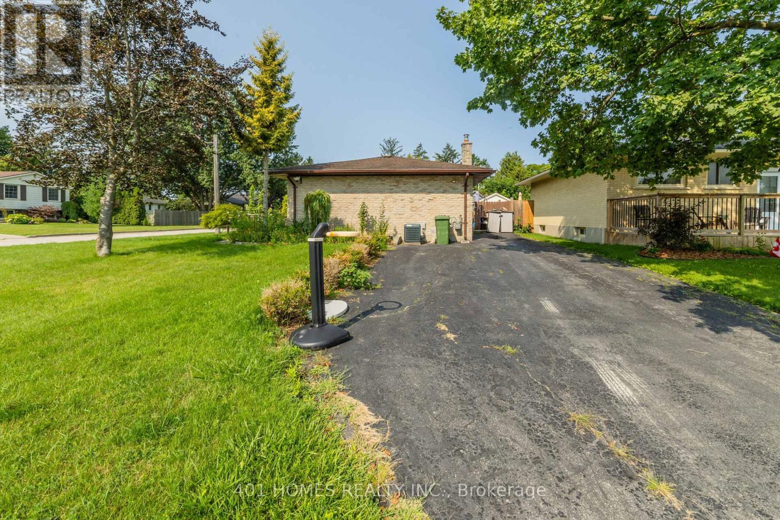 39 Patricia Street, St. Thomas, ON - Outdoor