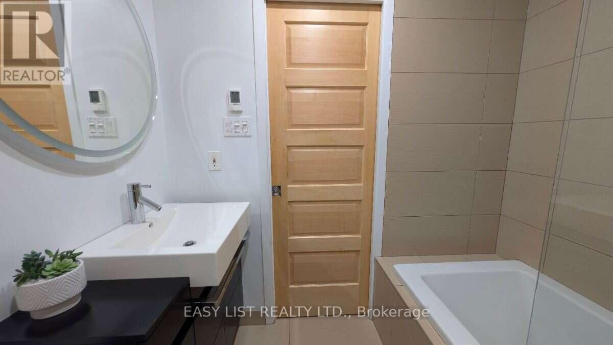 1895 Savoy Place, Ottawa, ON - Indoor Photo Showing Bathroom