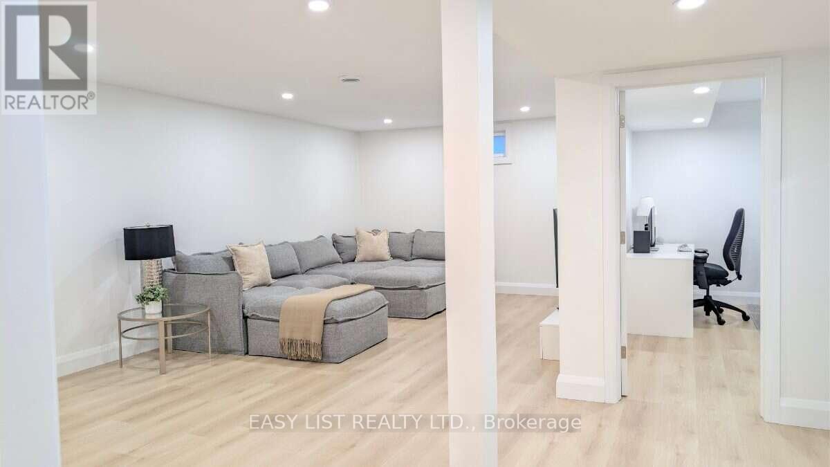 1895 Savoy Place, Ottawa, ON - Indoor