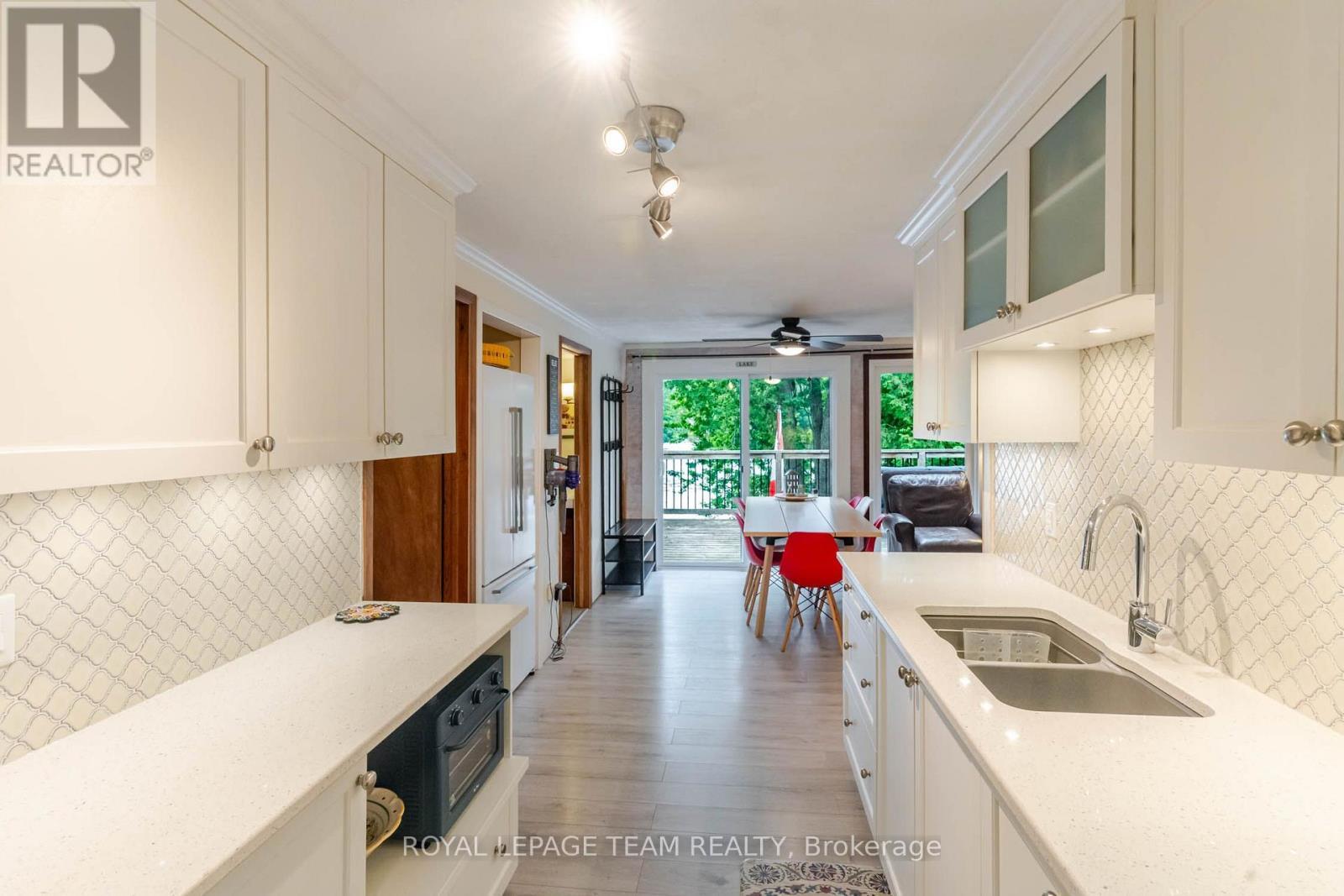 3 B1 Road, Rideau Lakes, ON - Indoor Photo Showing Kitchen With Double Sink