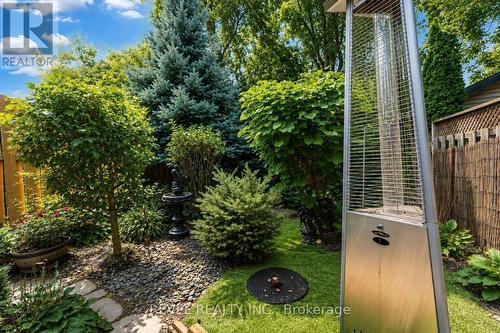 218 Macaulay Street E, Hamilton, ON - Outdoor