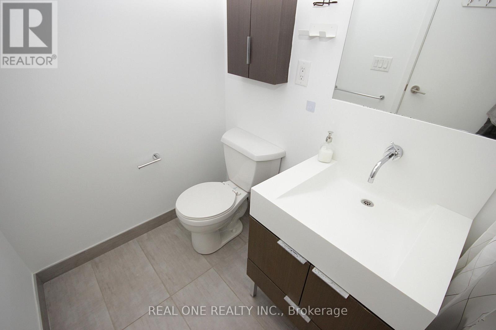 3505 - 110 Charles Street E, Toronto, ON - Indoor Photo Showing Bathroom