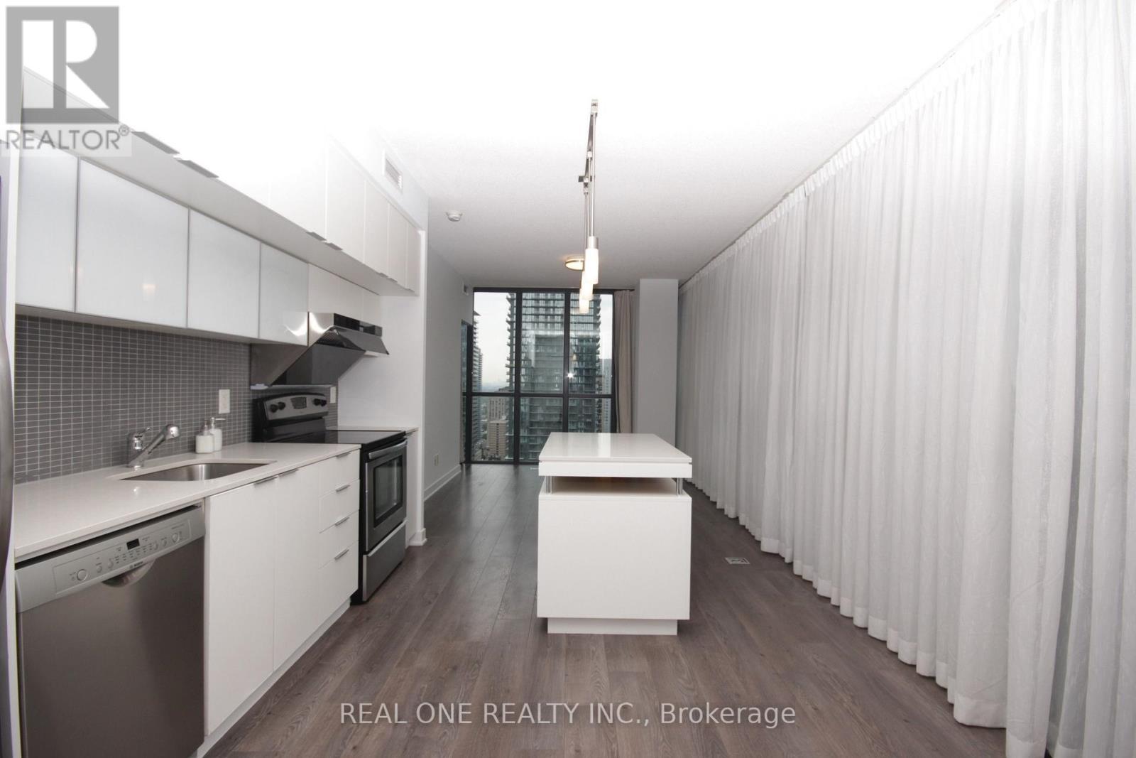 3505 - 110 Charles Street E, Toronto, ON - Indoor Photo Showing Kitchen