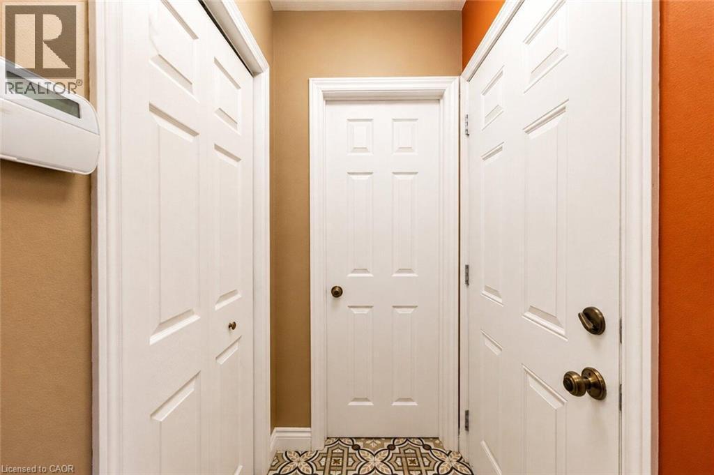 Entrance to Garage - 218 Macaulay Street E, Hamilton, ON - Indoor Photo Showing Other Room