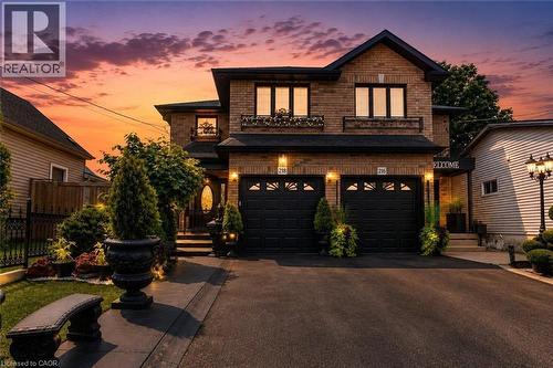 218 Macaulay Street E, Hamilton, ON - Outdoor