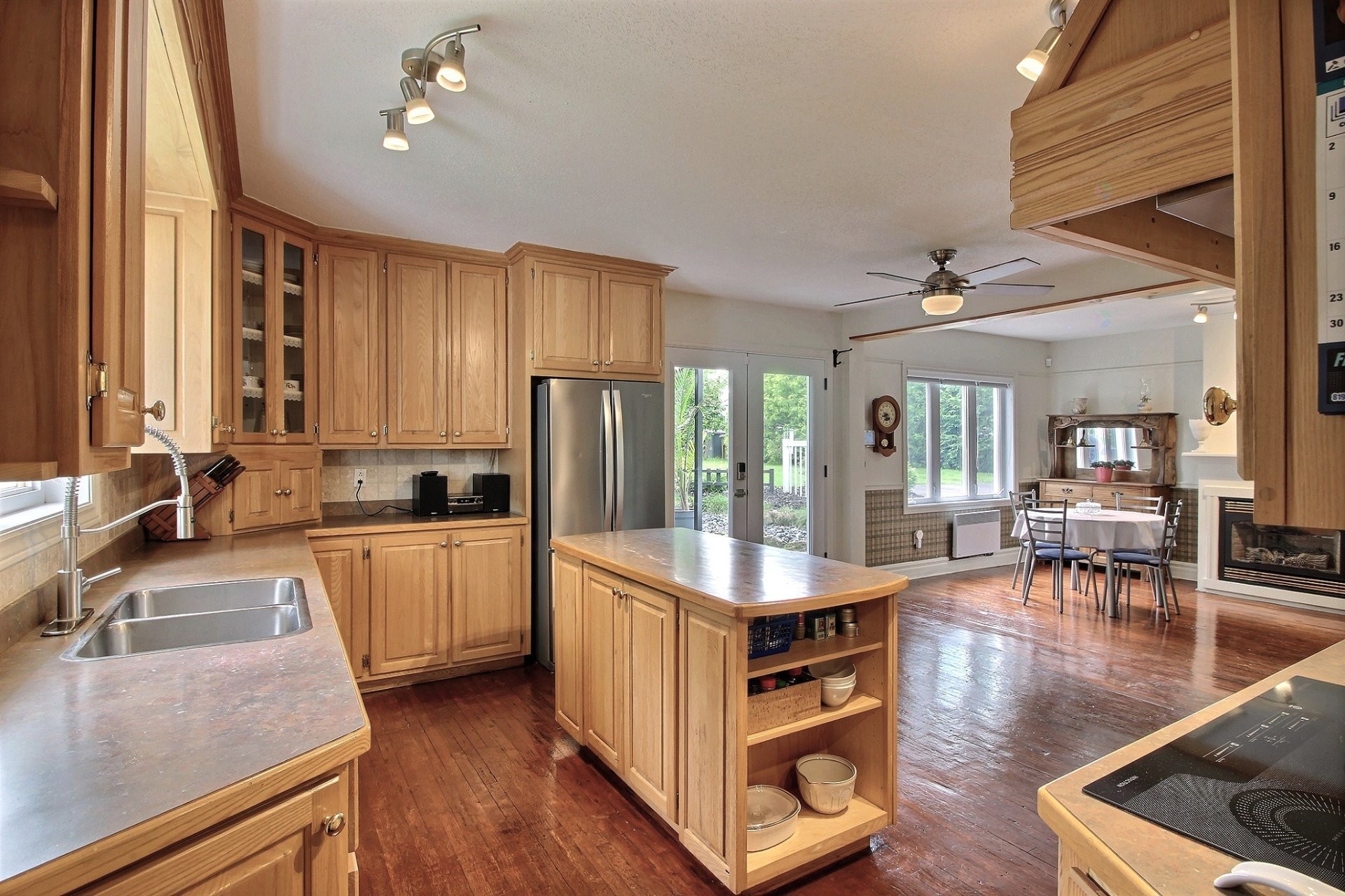 Cuisine - 94 Rue Galipeau, Thurso, QC - Indoor Photo Showing Kitchen With Double Sink