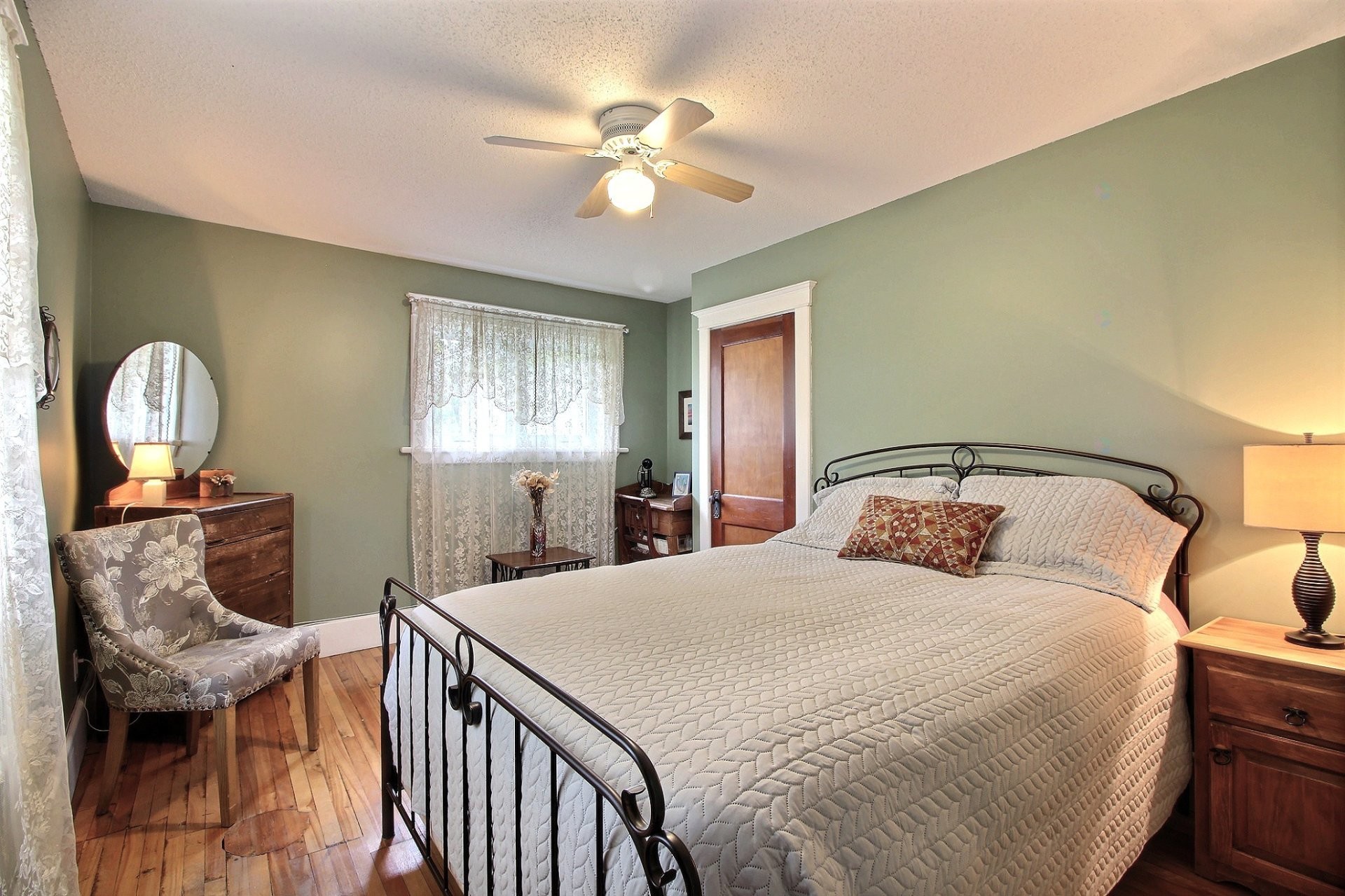 Chambre à coucher - 94 Rue Galipeau, Thurso, QC - Indoor Photo Showing Bedroom