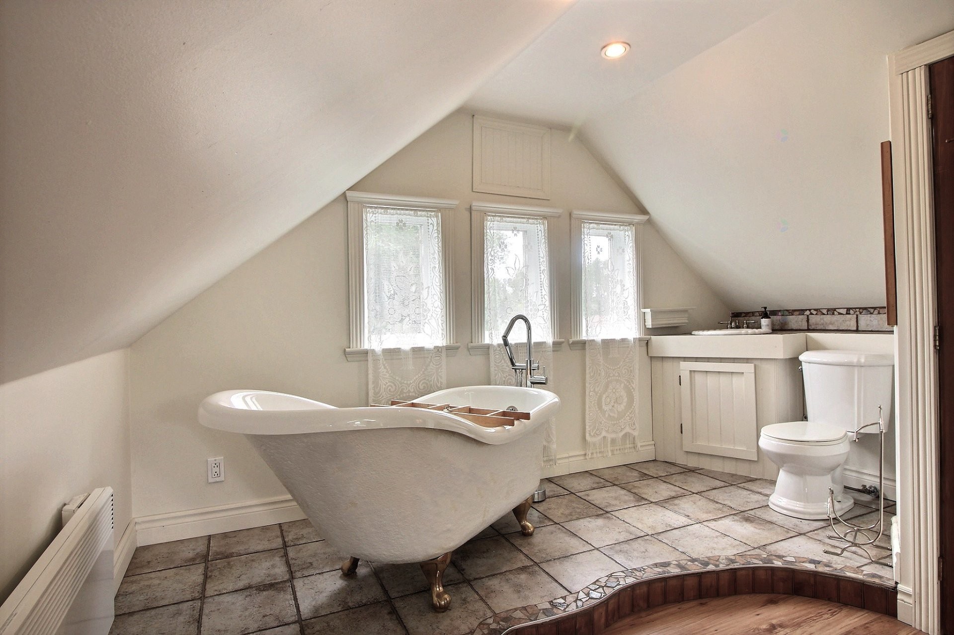 Salle de bains attenante à la CCP - 94 Rue Galipeau, Thurso, QC - Indoor Photo Showing Bathroom