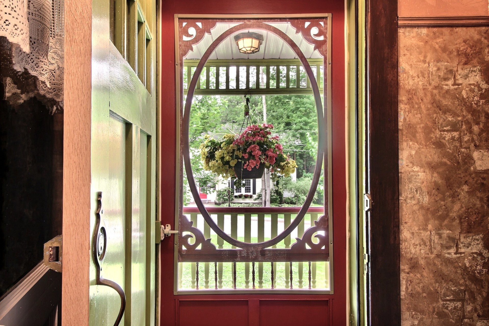 Hall d'entrée/Vestibule - 94 Rue Galipeau, Thurso, QC - Indoor Photo Showing Other Room