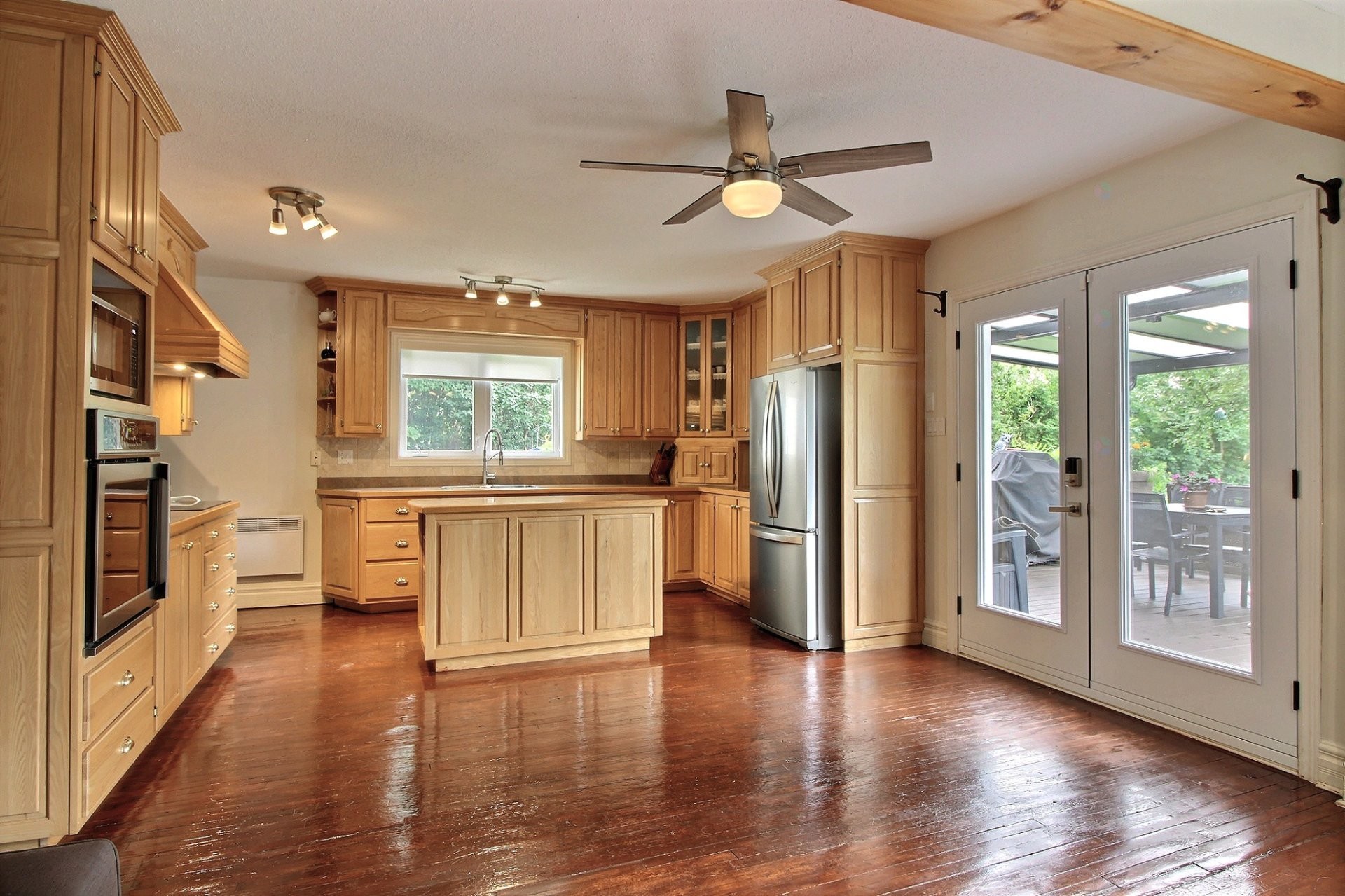 Cuisine - 94 Rue Galipeau, Thurso, QC - Indoor Photo Showing Kitchen With Double Sink