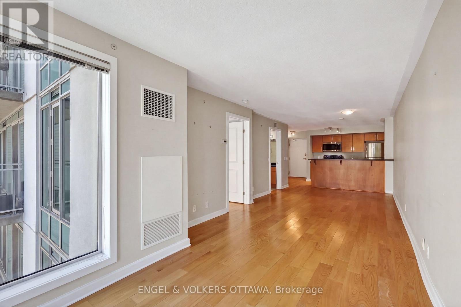 This image has been virtually staged. - 604 - 138 Somerset Street W, Ottawa, ON - Indoor Photo Showing Other Room