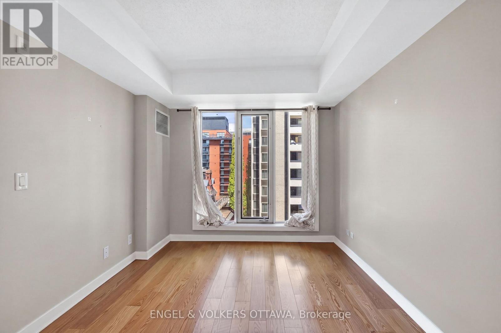 This image has been virtually staged. - 604 - 138 Somerset Street W, Ottawa, ON - Indoor Photo Showing Other Room