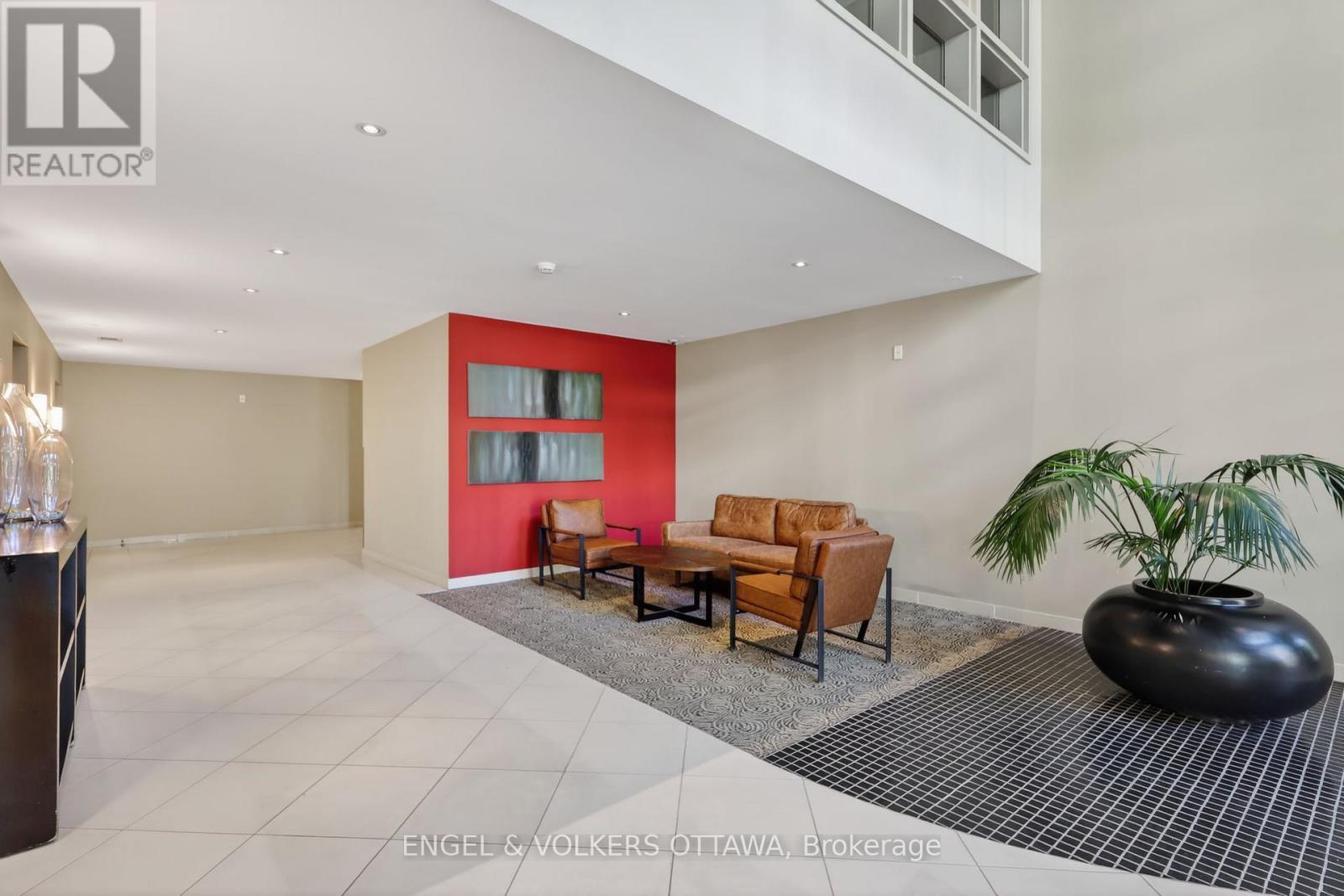 604 - 138 Somerset Street W, Ottawa, ON - Indoor Photo Showing Other Room