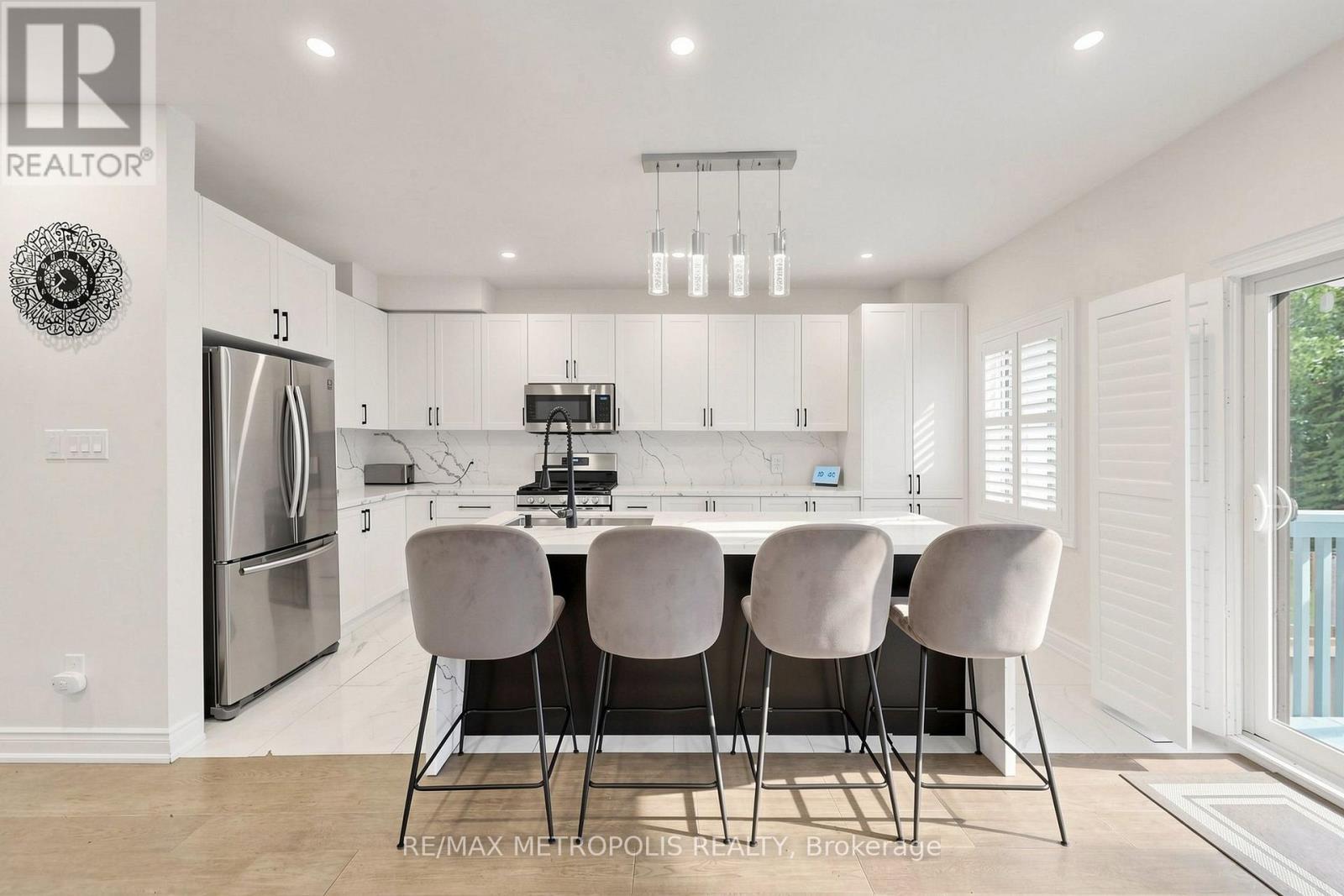 30A Cedar Drive, Toronto, ON - Indoor