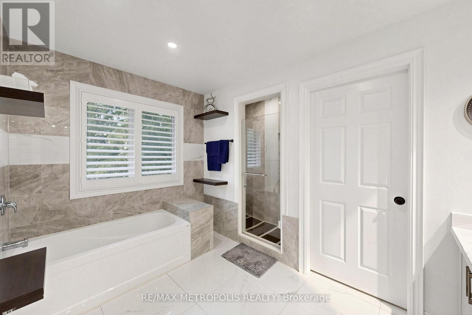 30A Cedar Drive, Toronto, ON - Indoor Photo Showing Bathroom
