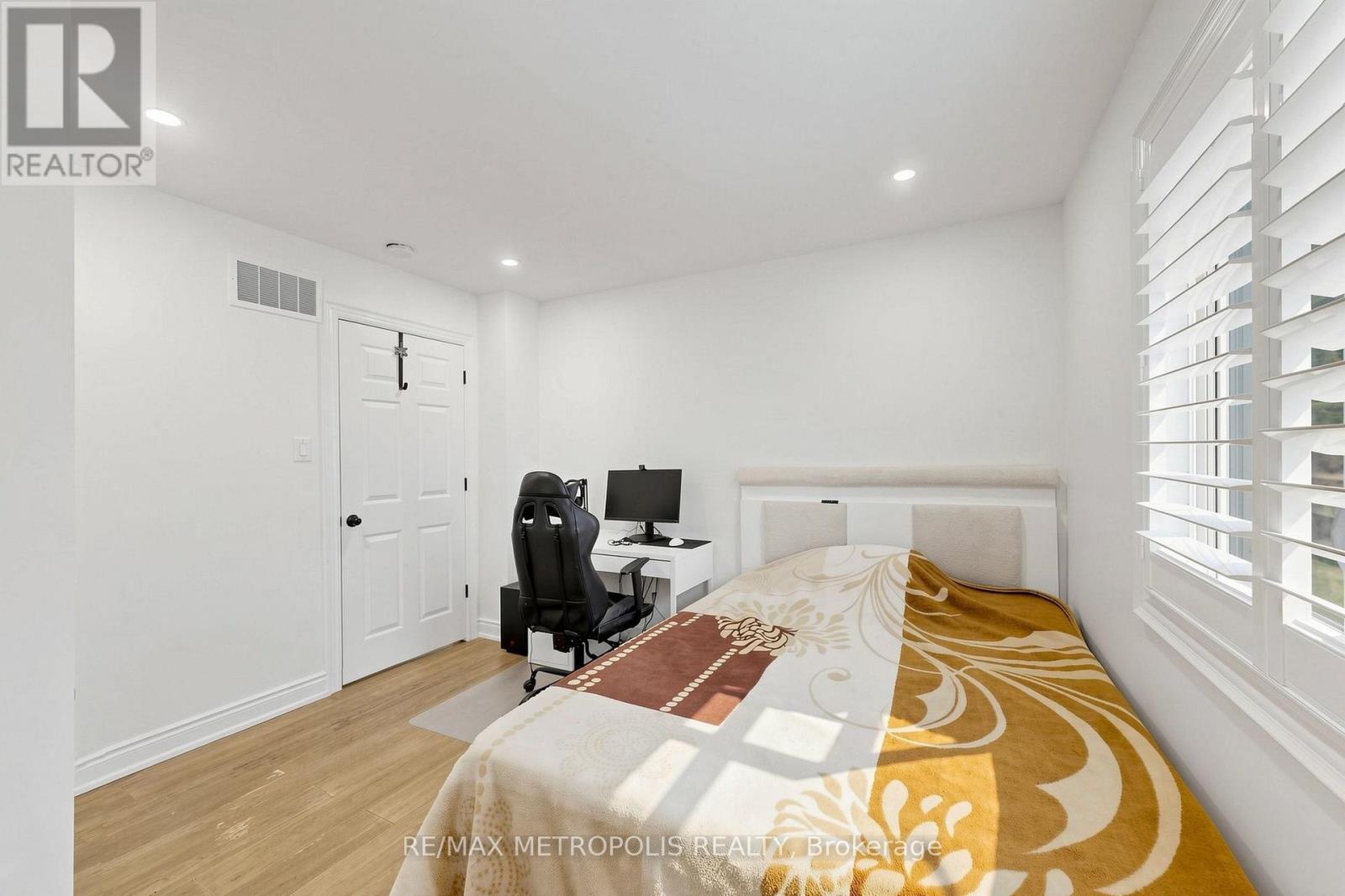 30A Cedar Drive, Toronto, ON - Indoor Photo Showing Bedroom