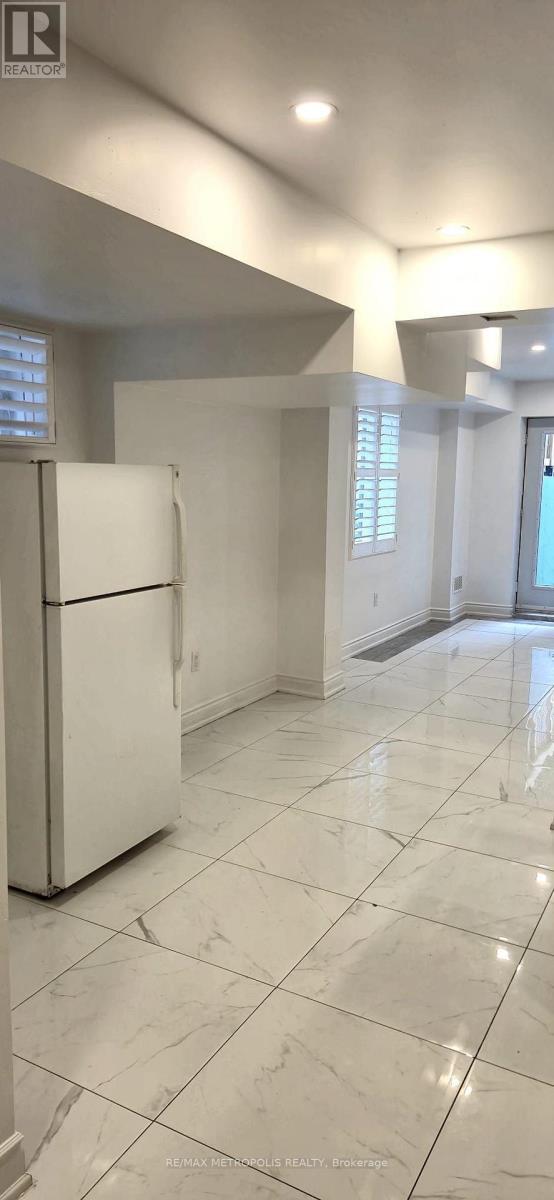30A Cedar Drive, Toronto, ON - Indoor