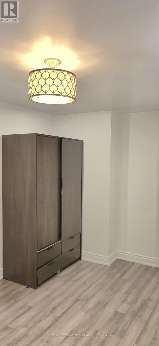 30A Cedar Drive, Toronto, ON - Indoor Photo Showing Other Room