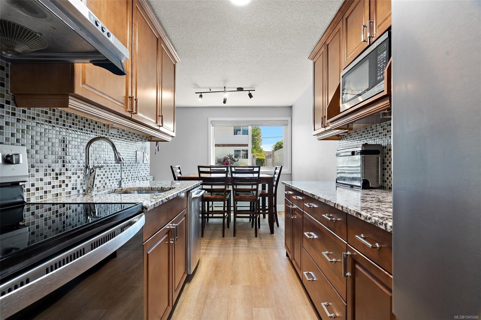 #7-10046 Fifth St, Sidney, BC