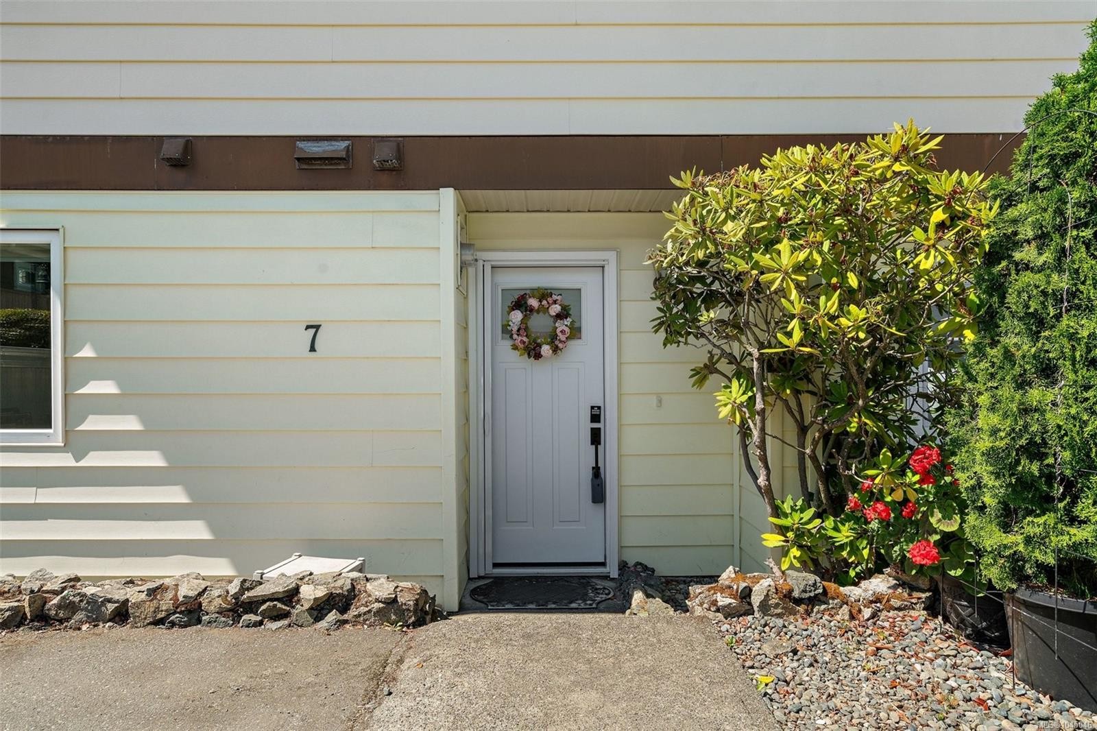 #7-10046 Fifth St, Sidney, BC
