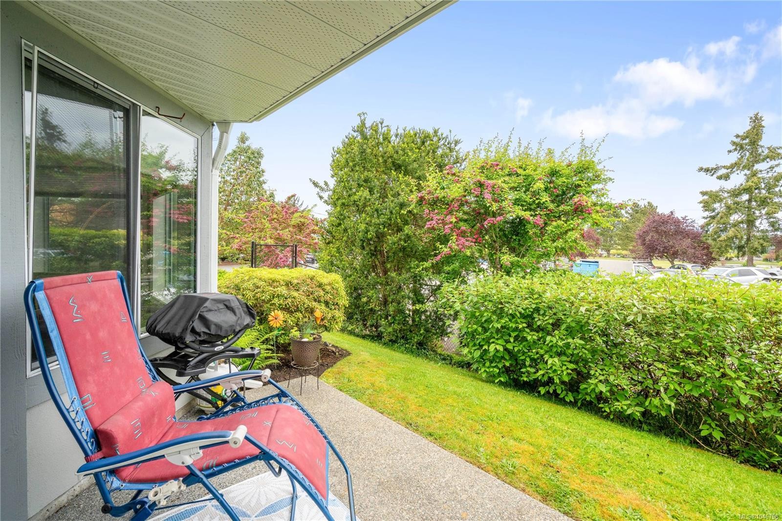 #101-10431 Resthaven Dr, Sidney, BC - Outdoor With Deck Patio Veranda