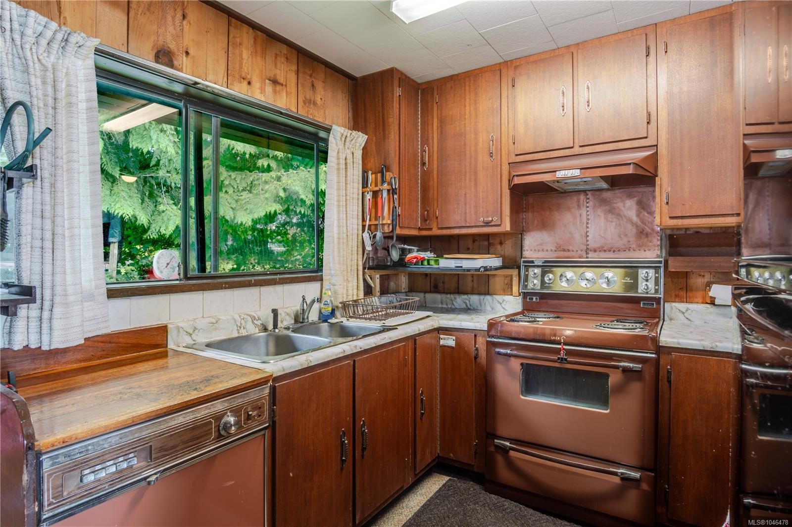 1191 Eber Rd, Ucluelet, BC