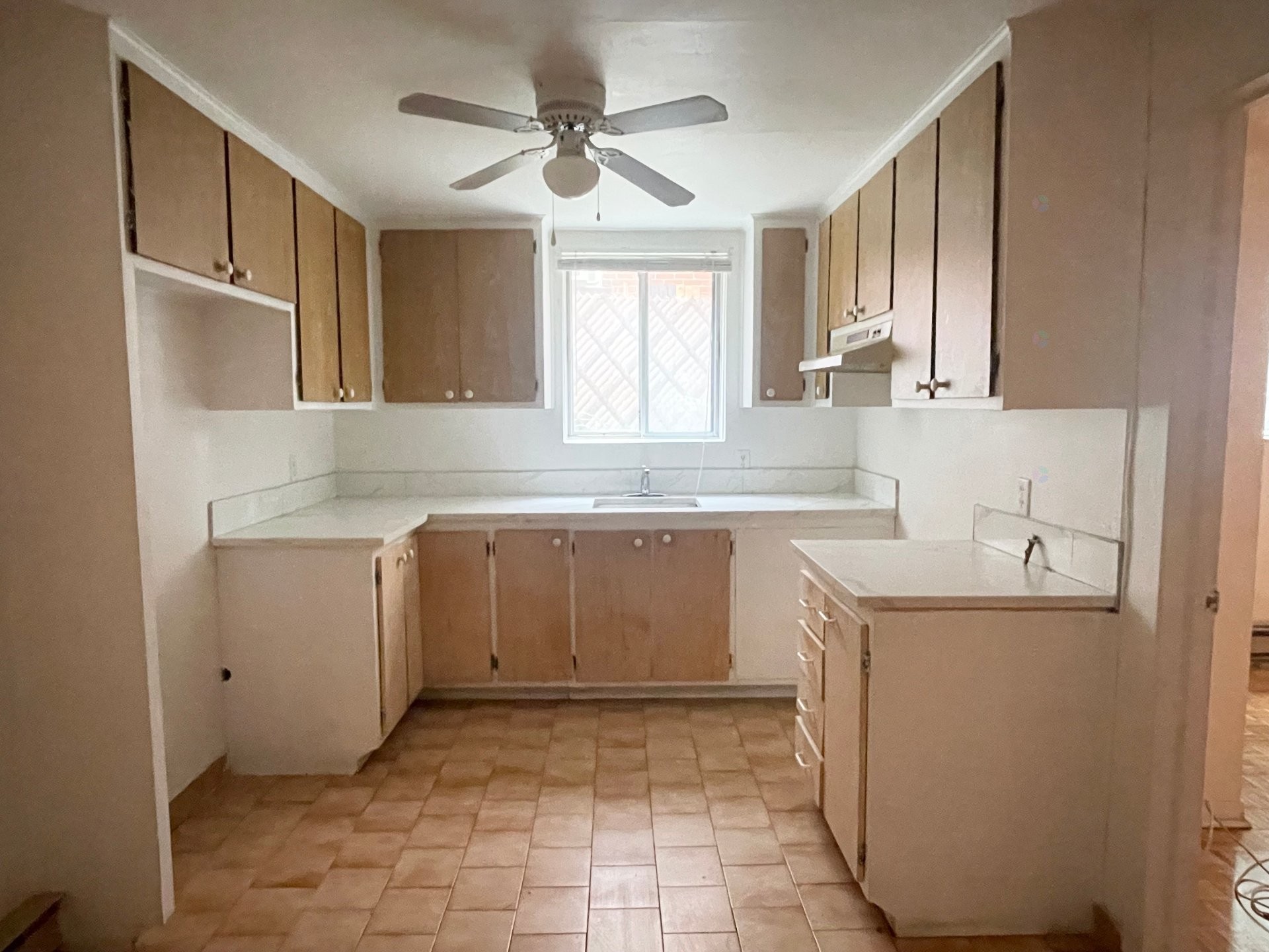 Kitchen - 10577 Rue J.-J.-Gagnier, Montréal (Ahuntsic-Cartierville), QC - Indoor Photo Showing Kitchen