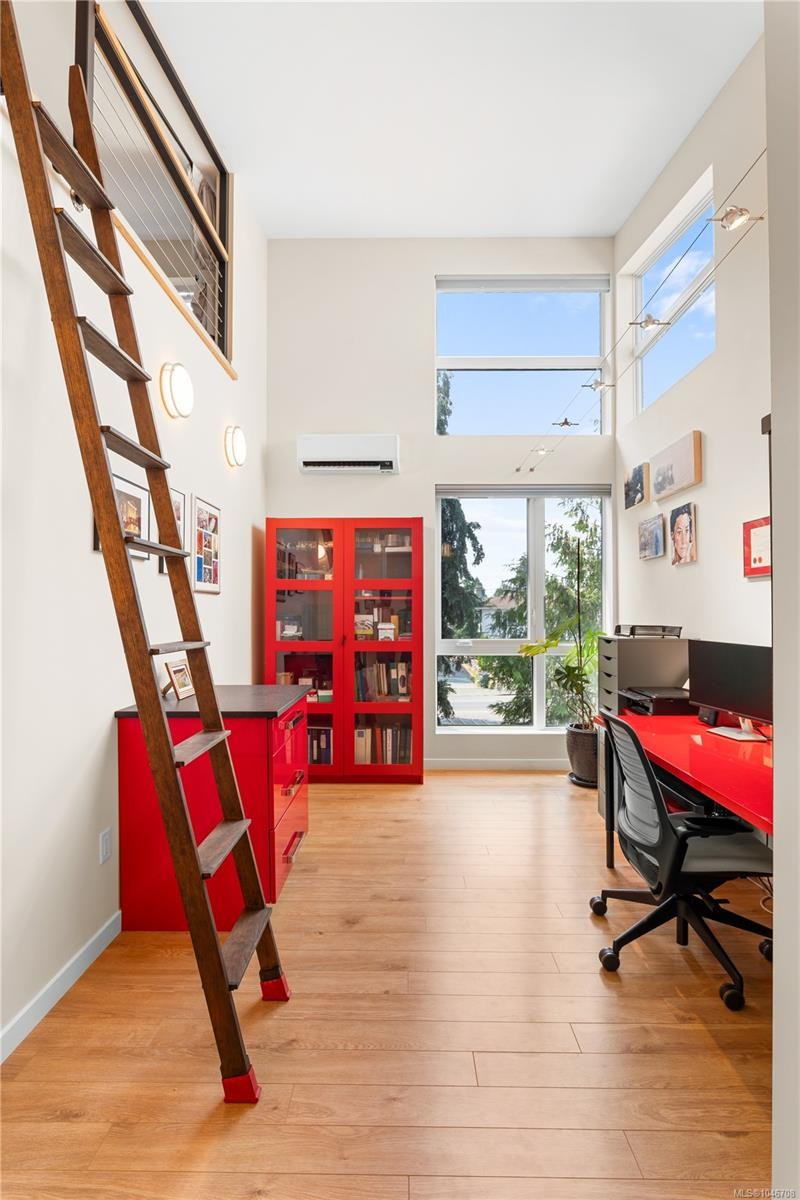 1704 Coronation Ave, Victoria, BC - Indoor Photo Showing Office