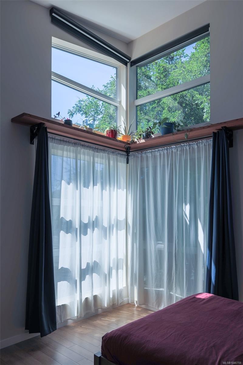 1704 Coronation Ave, Victoria, BC - Indoor Photo Showing Bedroom