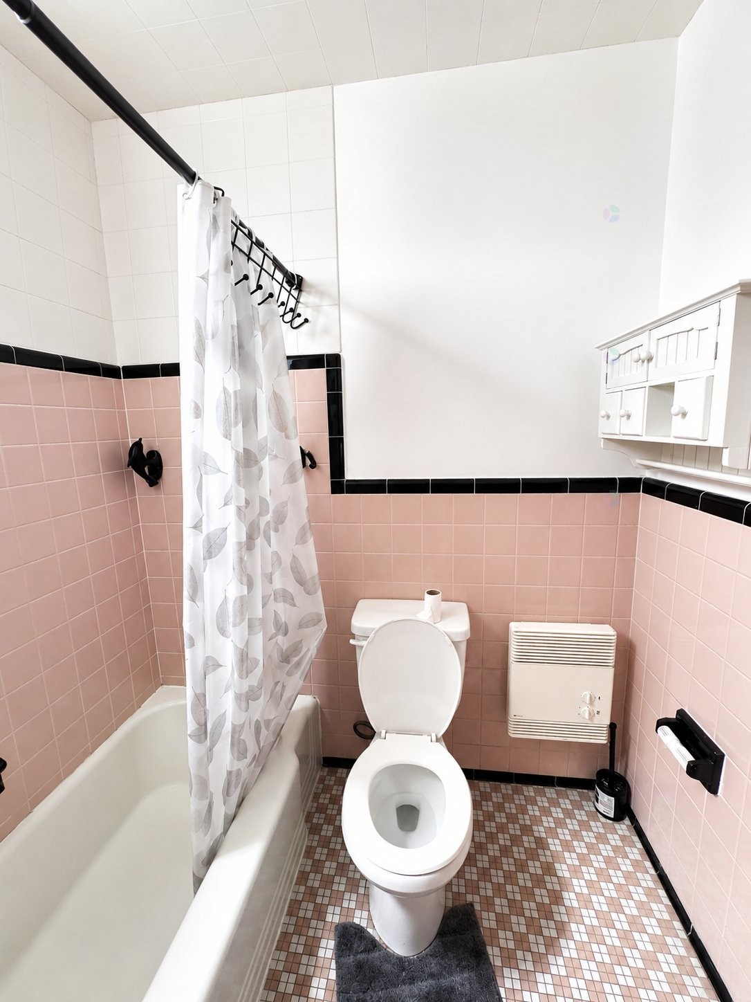 Bathroom - 8277 25E Avenue, Montréal (Villeray/Saint-Michel/Parc-Extension), QC - Indoor Photo Showing Bathroom