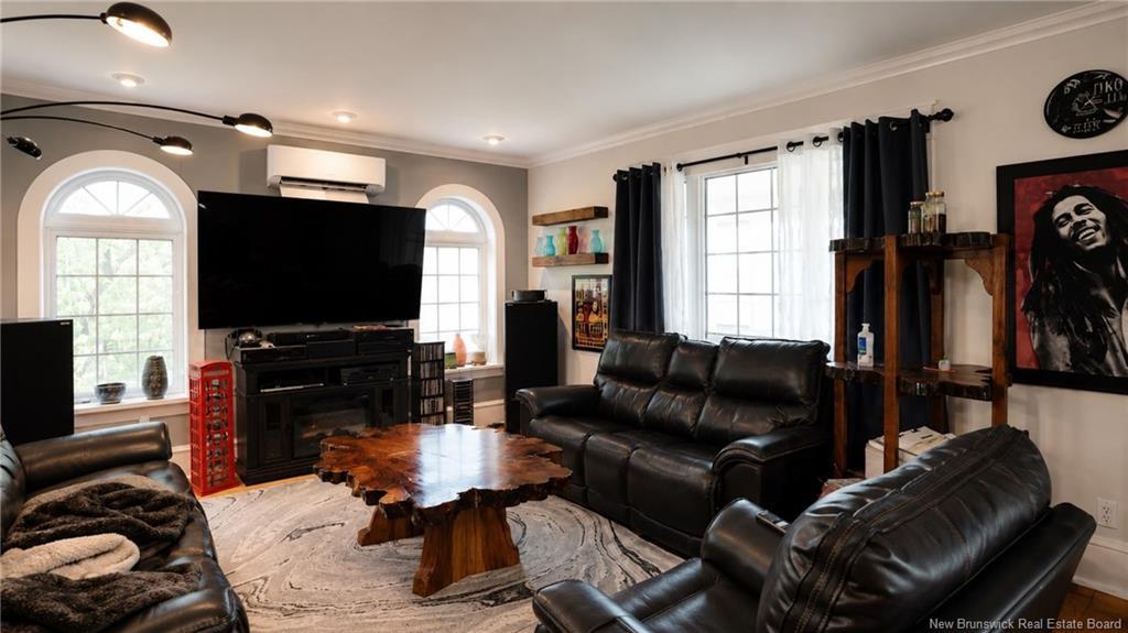 650 West Dr, Bathurst, NB