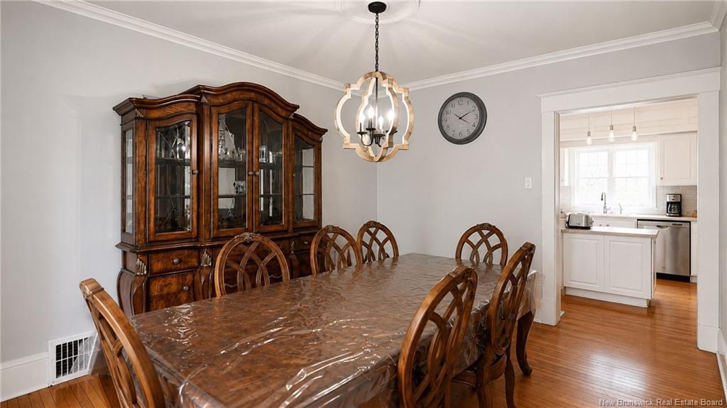 650 West Dr, Bathurst, NB