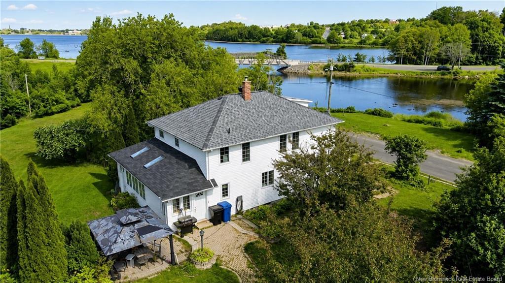 650 West Dr, Bathurst, NB