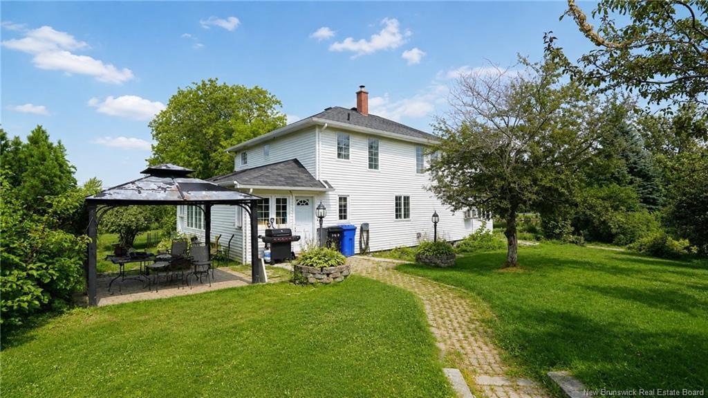 650 West Dr, Bathurst, NB