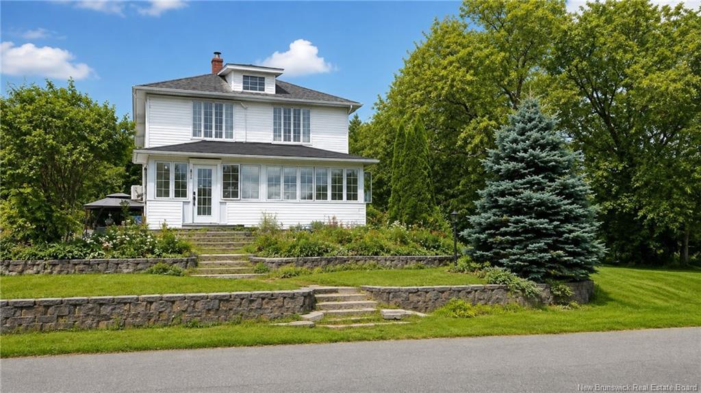 650 West Dr, Bathurst, NB