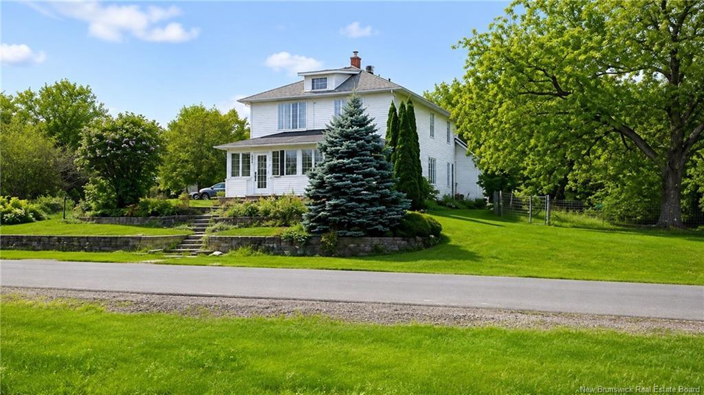 650 West Dr, Bathurst, NB
