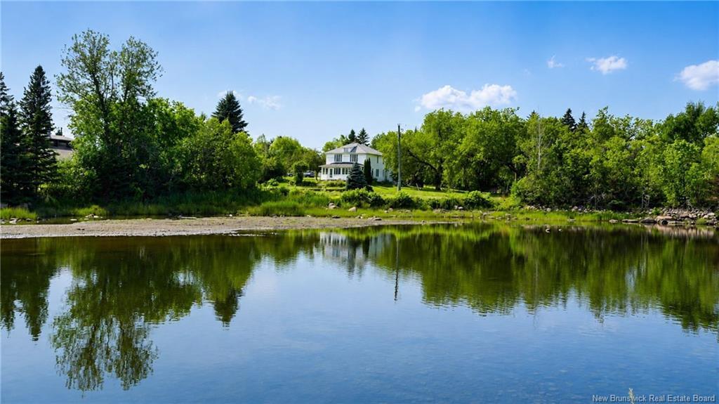 650 West Dr, Bathurst, NB