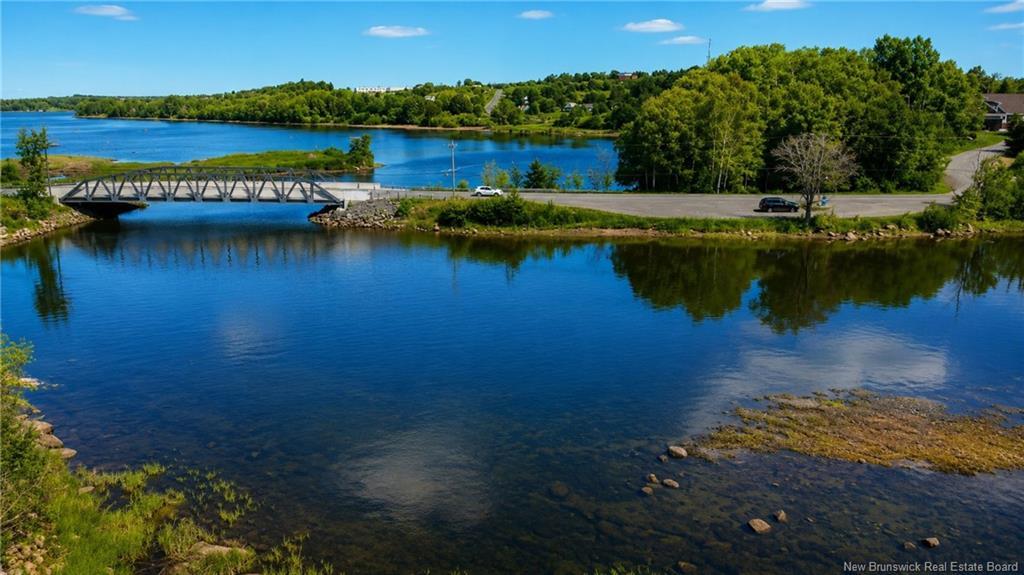 650 West Dr, Bathurst, NB