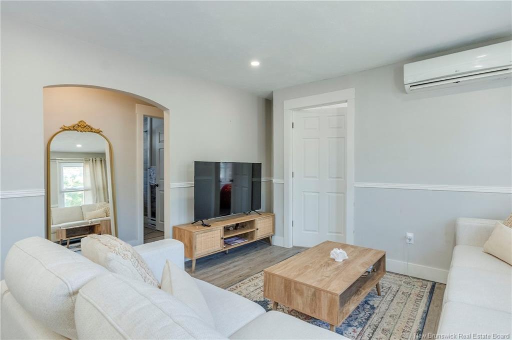 6 Lynch St, Moncton, NB - Indoor Photo Showing Living Room