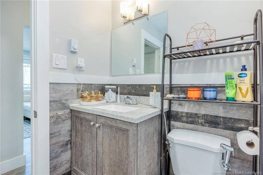 6 Lynch St, Moncton, NB - Indoor Photo Showing Bathroom