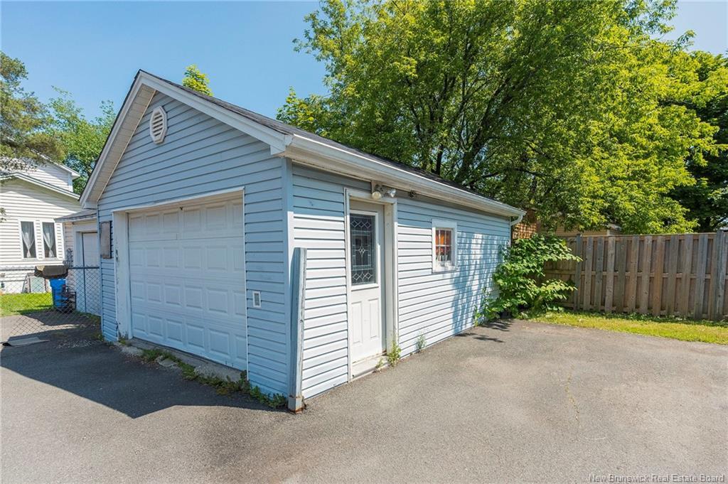 6 Lynch St, Moncton, NB - Outdoor