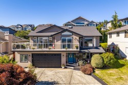 757 Bowen Dr Campbell River, BC V9H 1S2