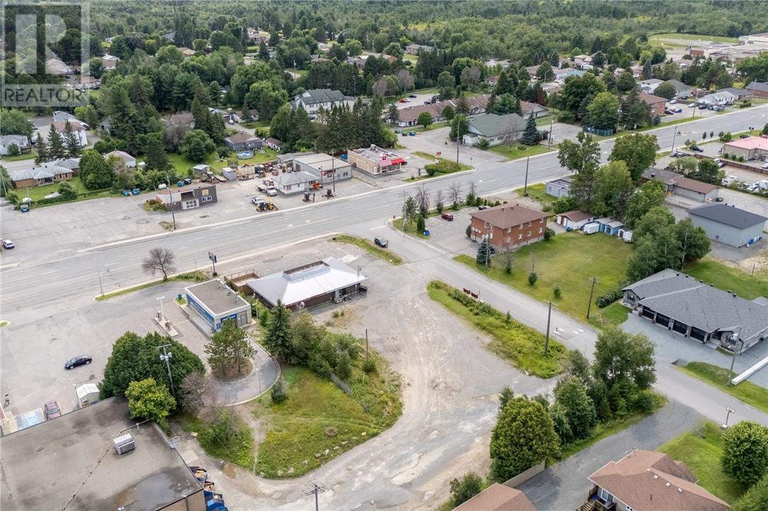 1642 Main, Val Caron, ON